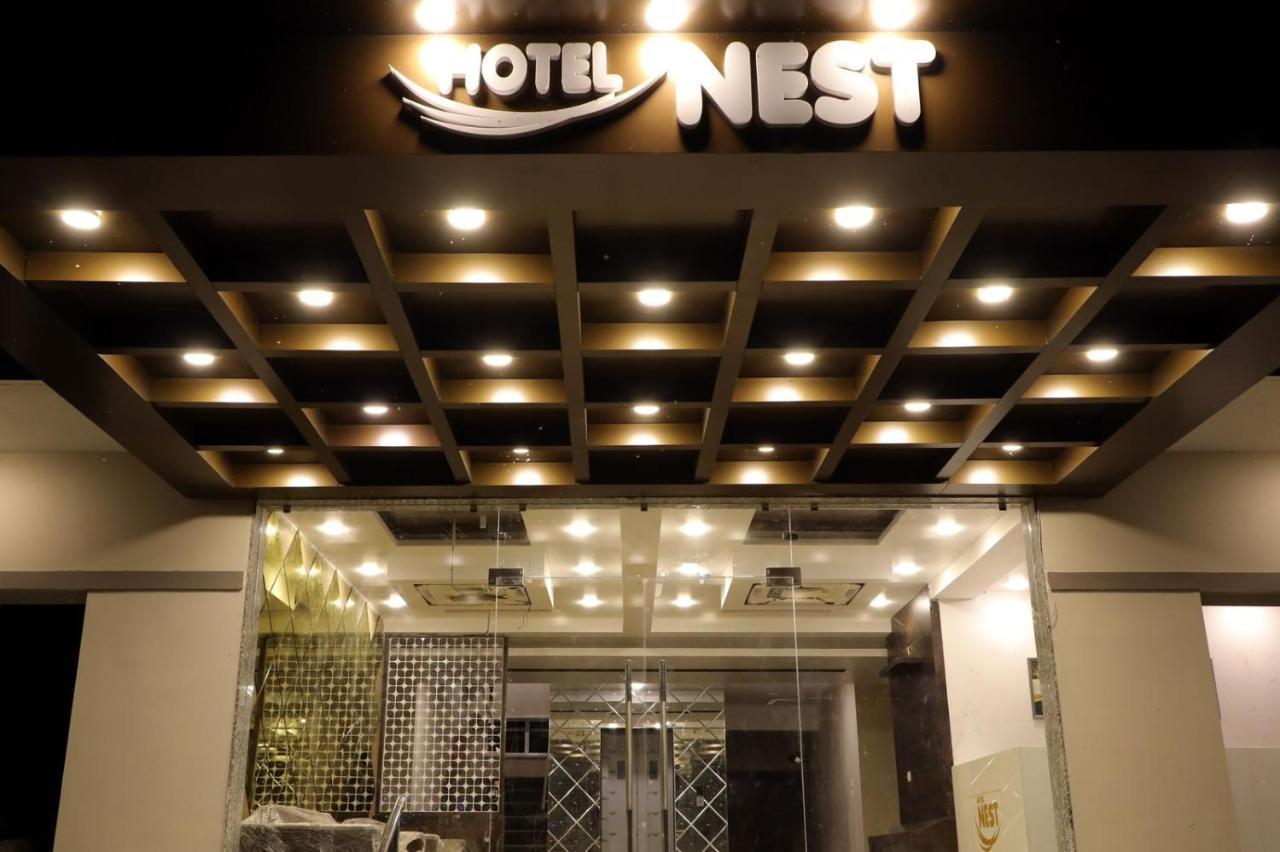 Hotel Nest Bhuj Bagian luar foto